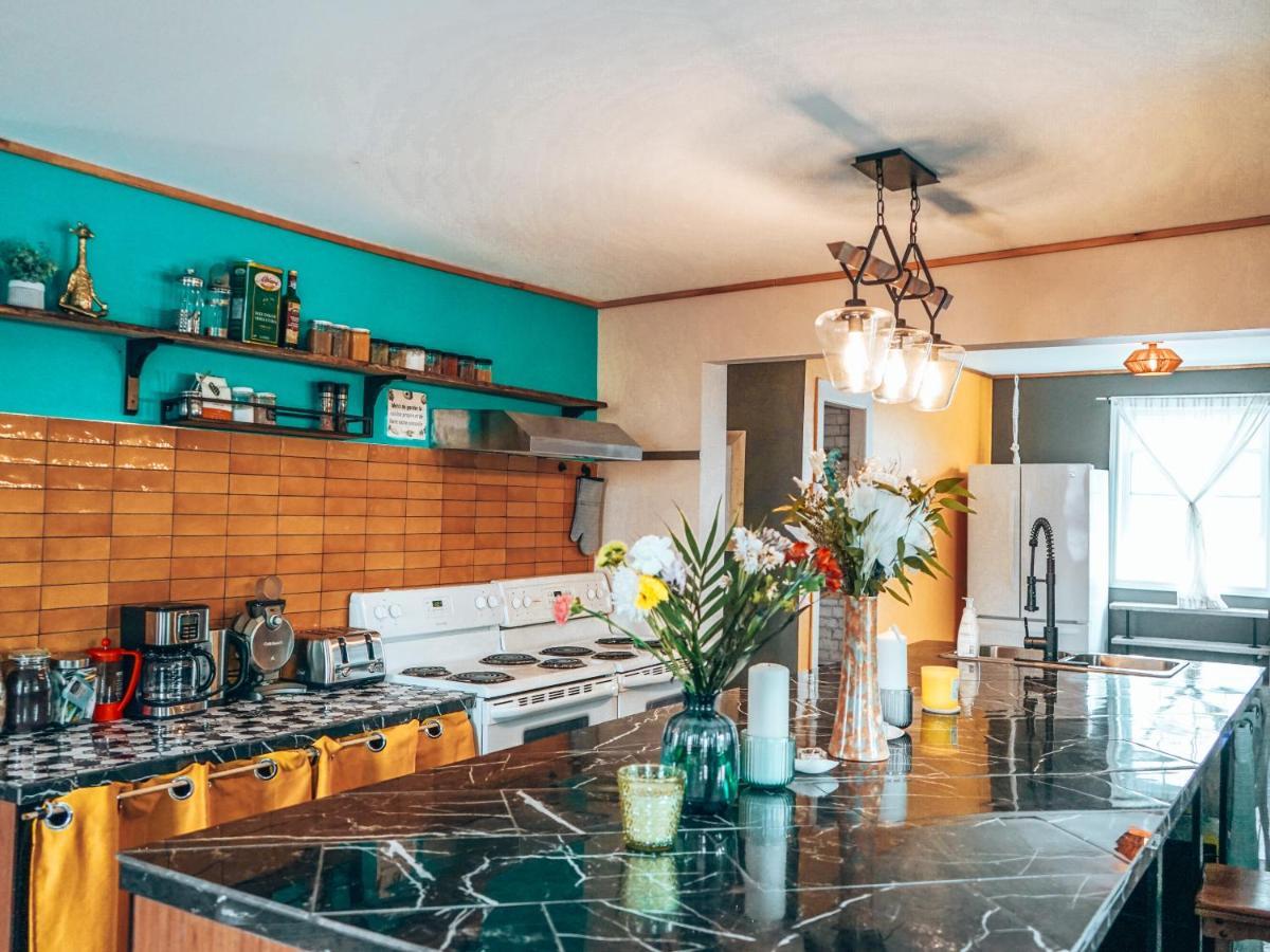 Auberge Mandala サン・マチュー・デュ・パルク エクステリア 写真